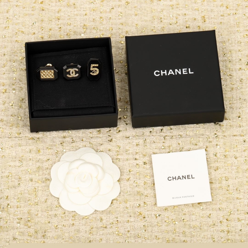 Ch*el brooches